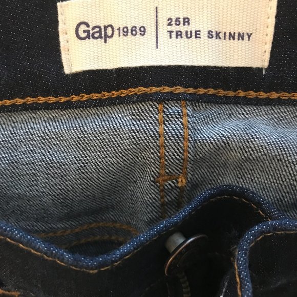 NWT GAP Mid Rise True Skinny Jeans Dark Wash size 25R - Picture 3 of 9